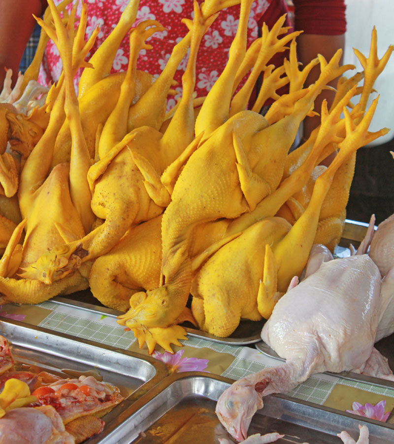 Hühnchen auf Thai Markt